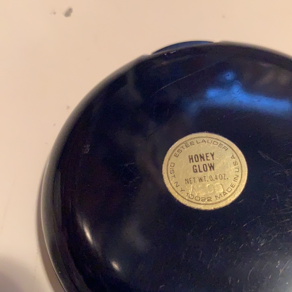 NEW VINTAGE ESTEE LAUDER HONEY GLOW COMPACT PRESSED POWDER NEW NO BOX OR PUFF - Picture 7 of 7